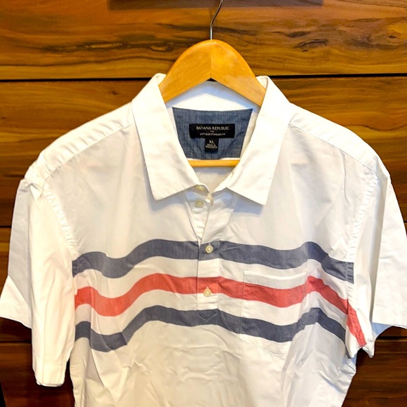 Banana Republic 1/4 Button shirt
